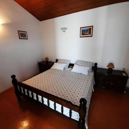 Apartment Baratula Murter Bagian luar foto